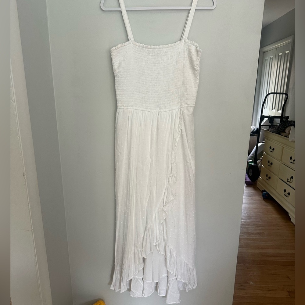 Hollister Asymmetrical White Dress with Ruffles Stretchy Flowy Sleeveless Summer